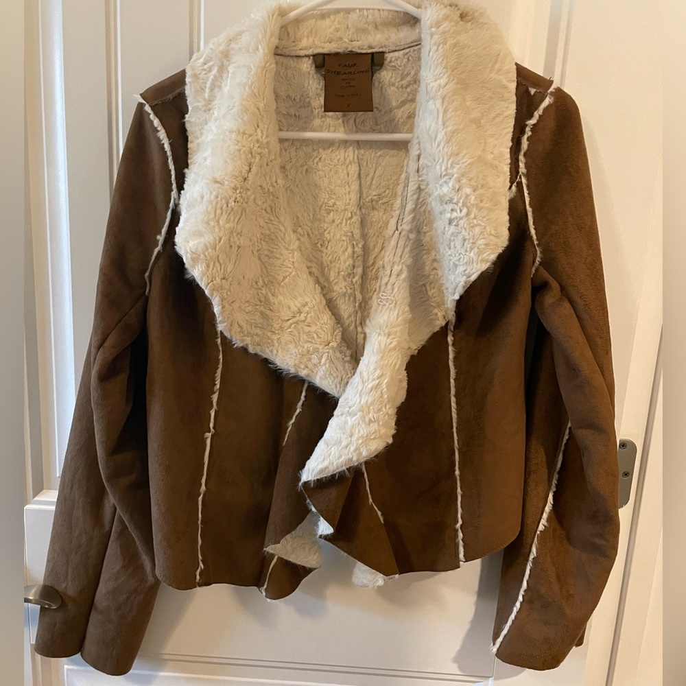 Joujou brand Faux Shearling waist length jacket size S.
